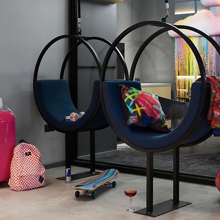 Moxy Manchester City Екстериор снимка