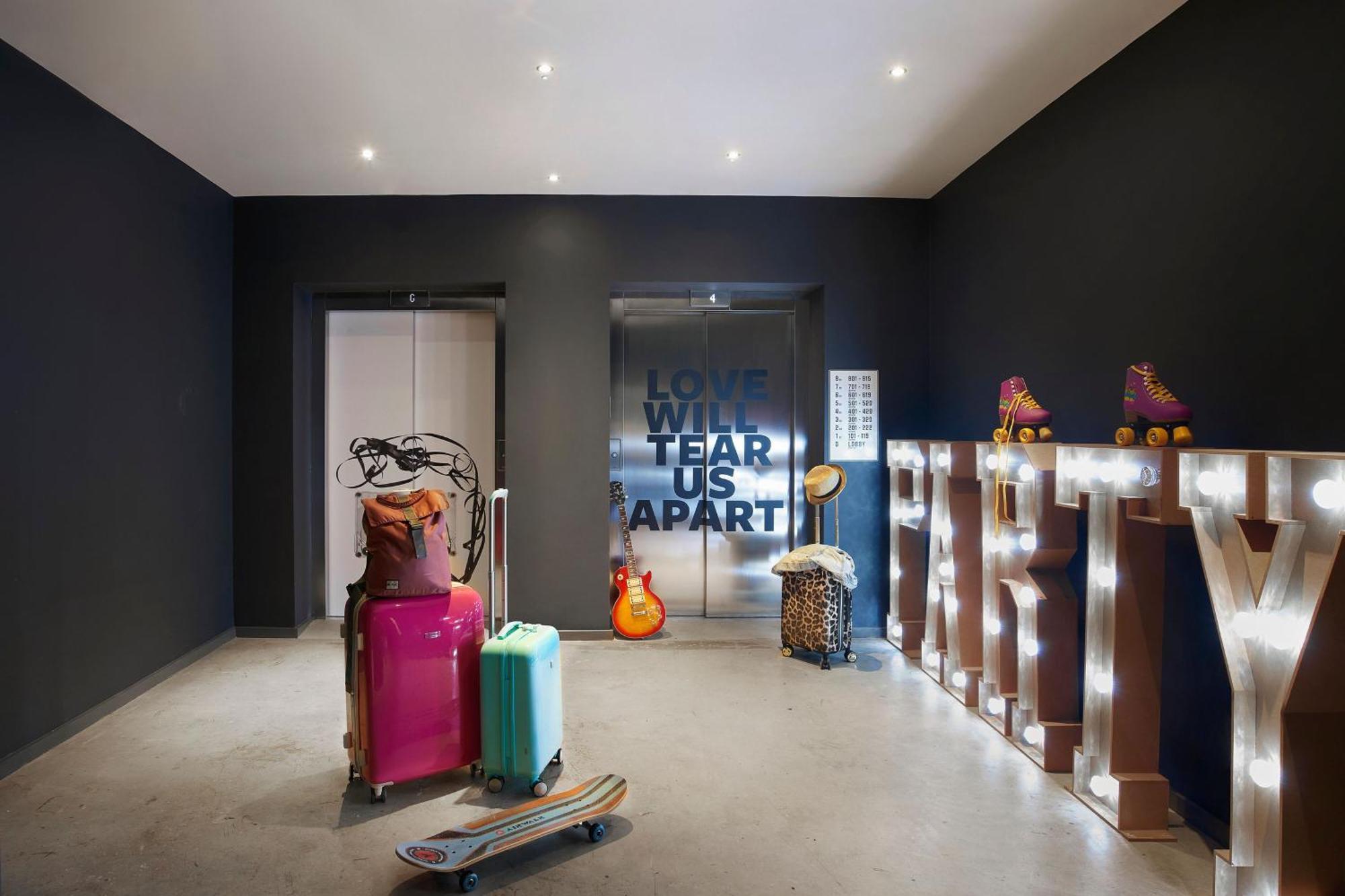 Moxy Manchester City Екстериор снимка