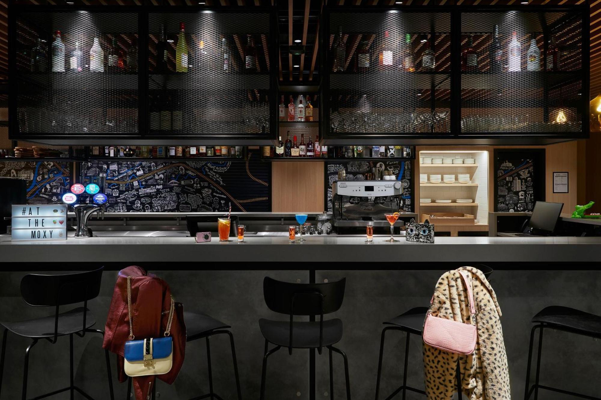 Moxy Manchester City Екстериор снимка