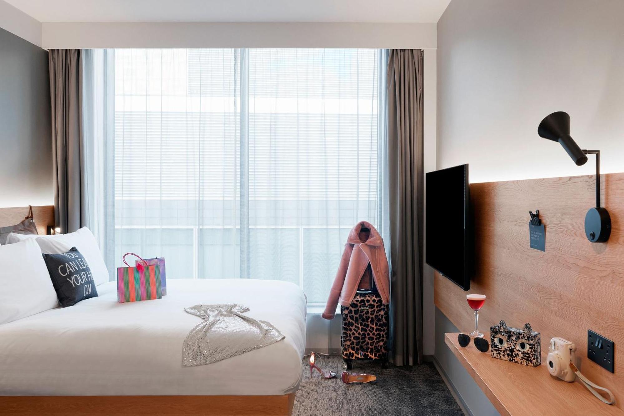 Moxy Manchester City Екстериор снимка