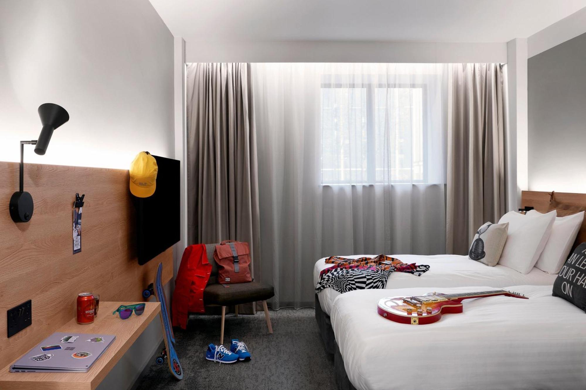 Moxy Manchester City Екстериор снимка